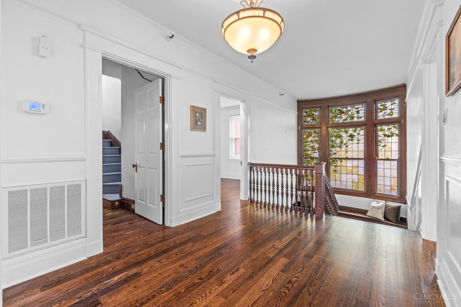 2100 St James Avenue