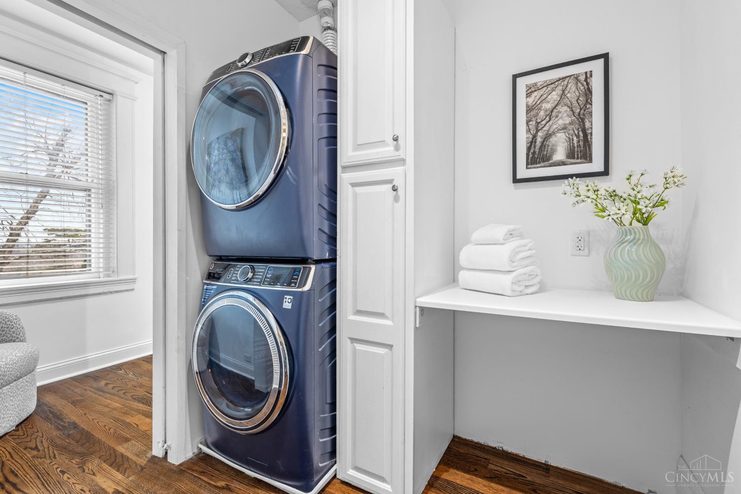 2100 St James Avenue