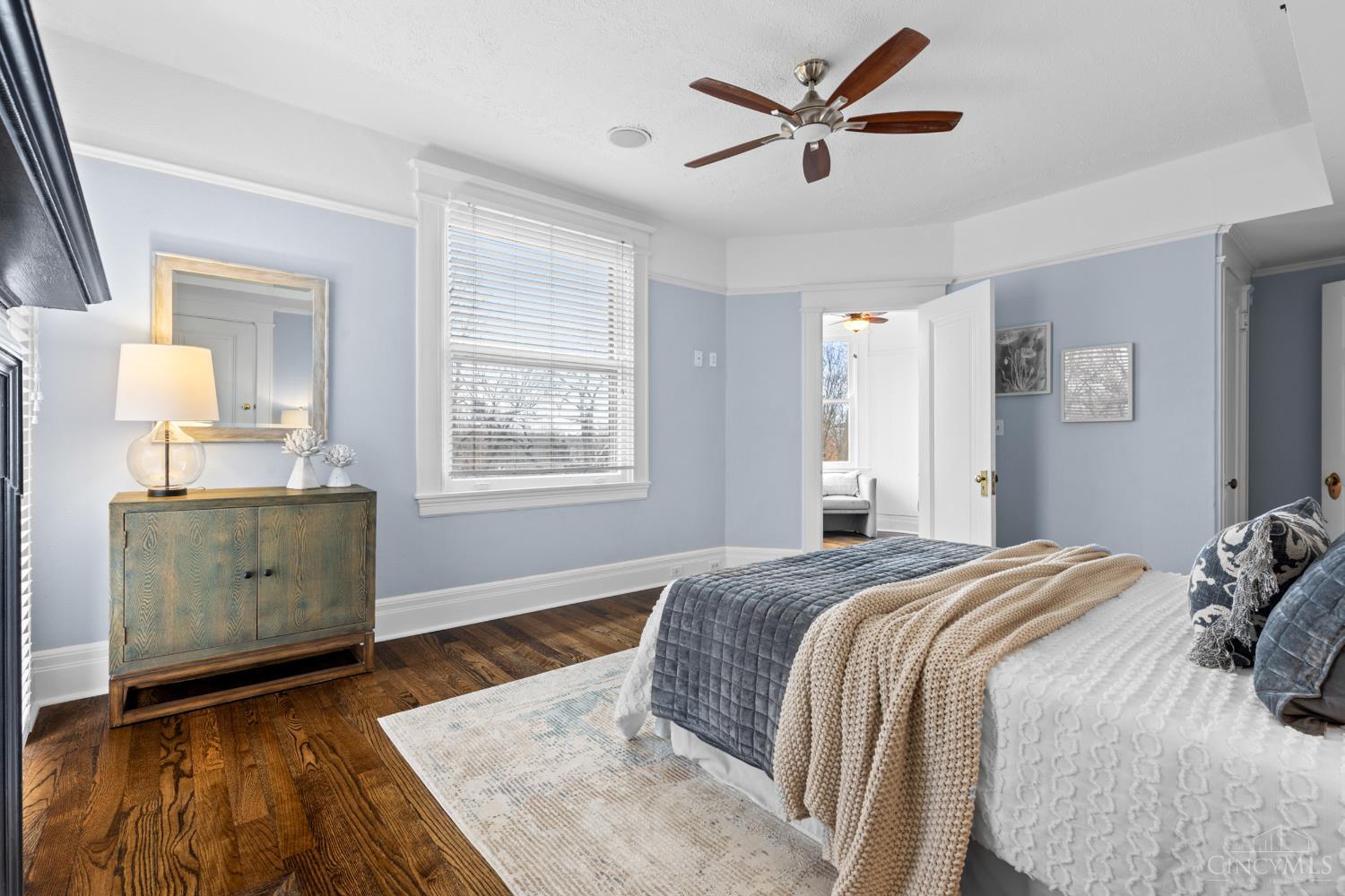 2100 St James Avenue