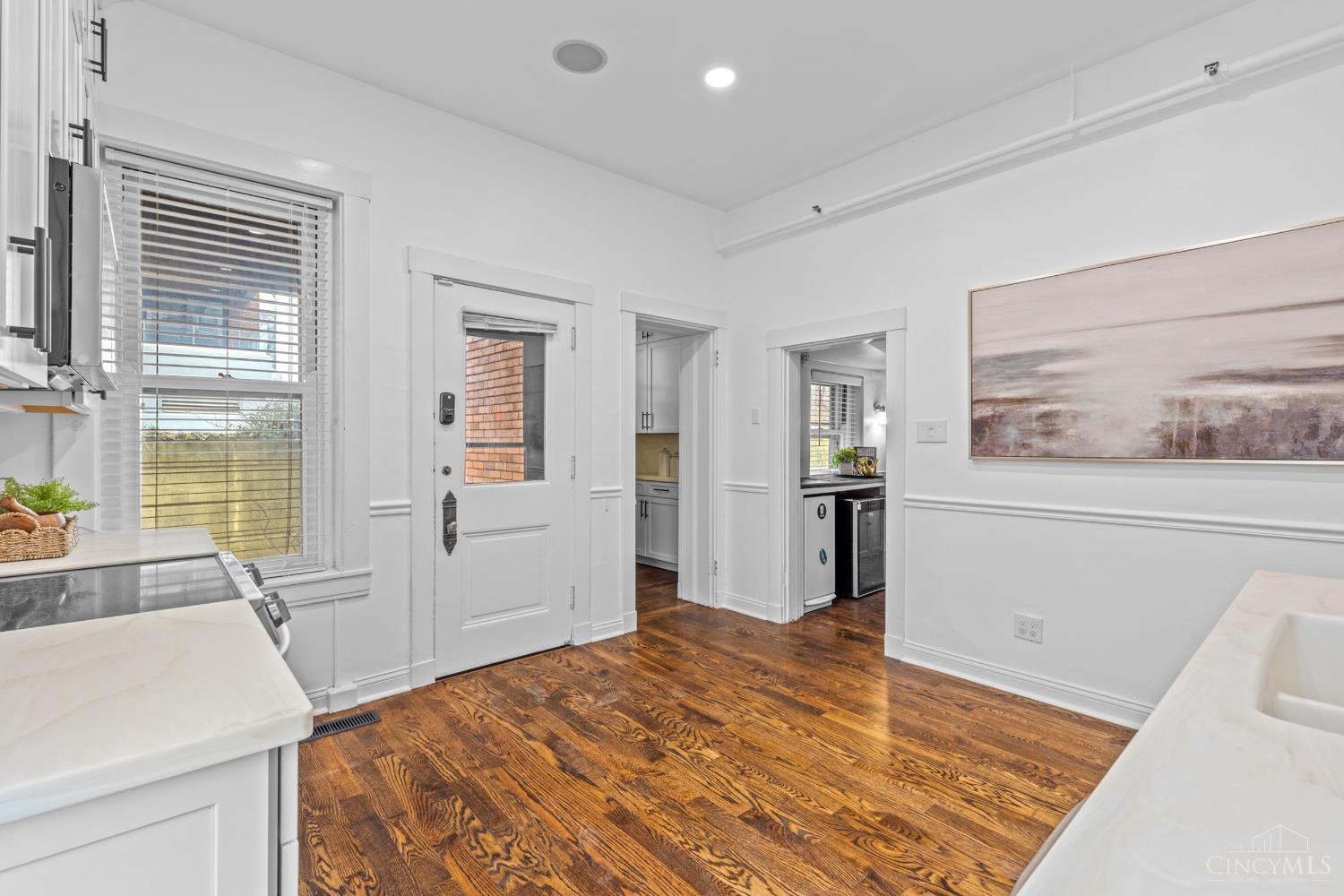 2100 St James Avenue