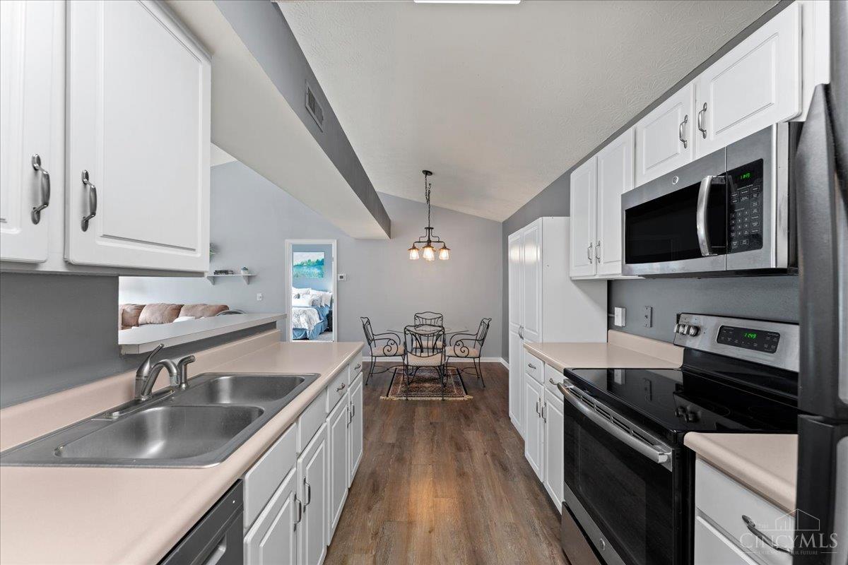 4220 Endeavor Drive 302