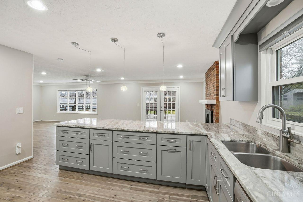 7926 Dunview Court