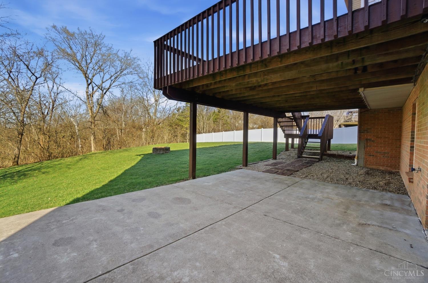 7527 Providence Woods Court