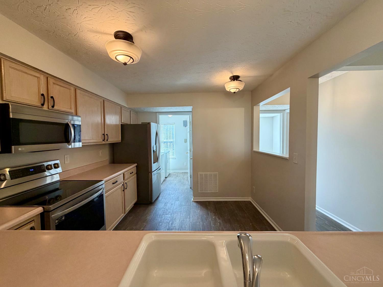 9917 Shorewood Lane 5-B