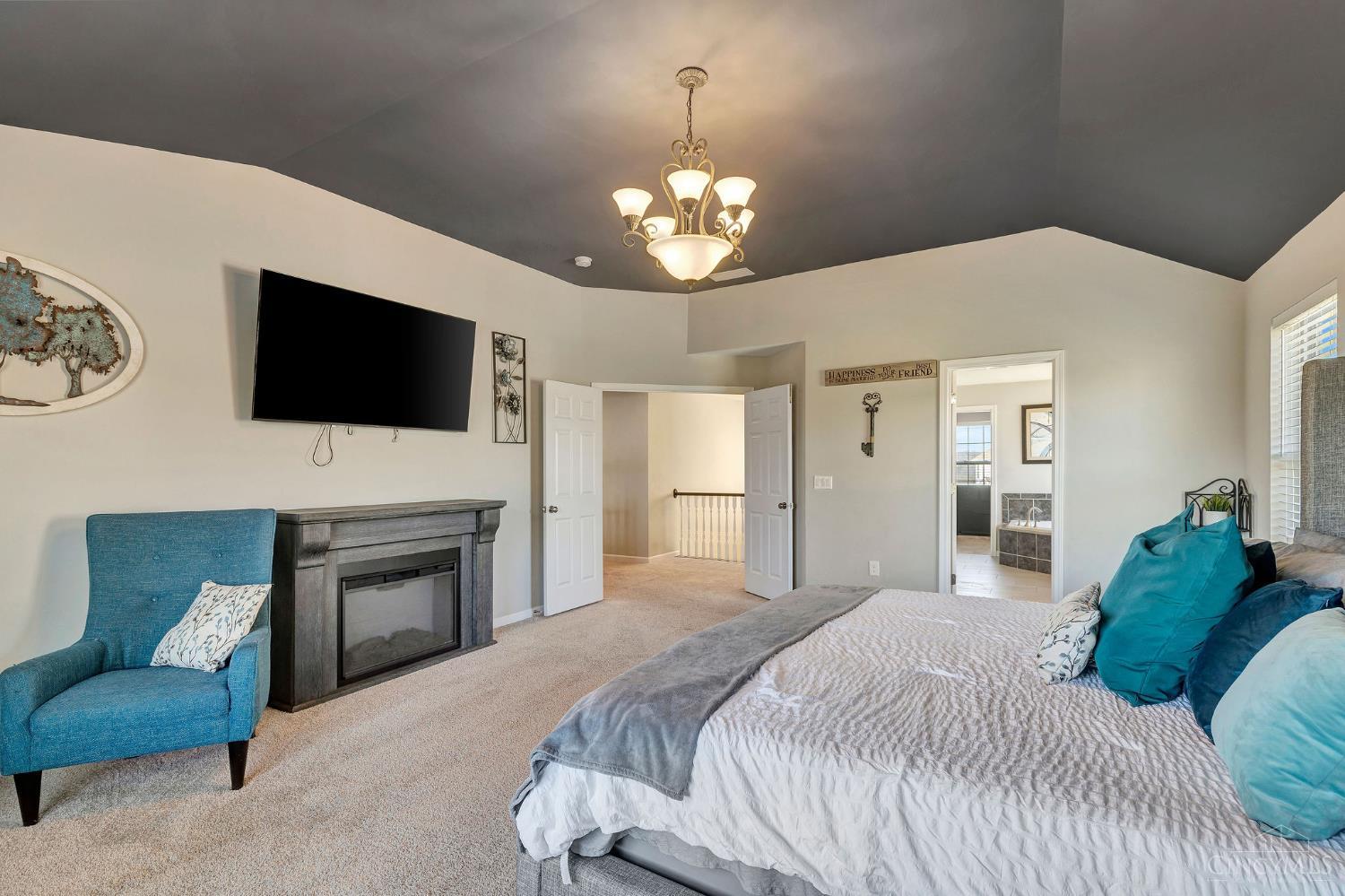 5042 Greenshire Drive