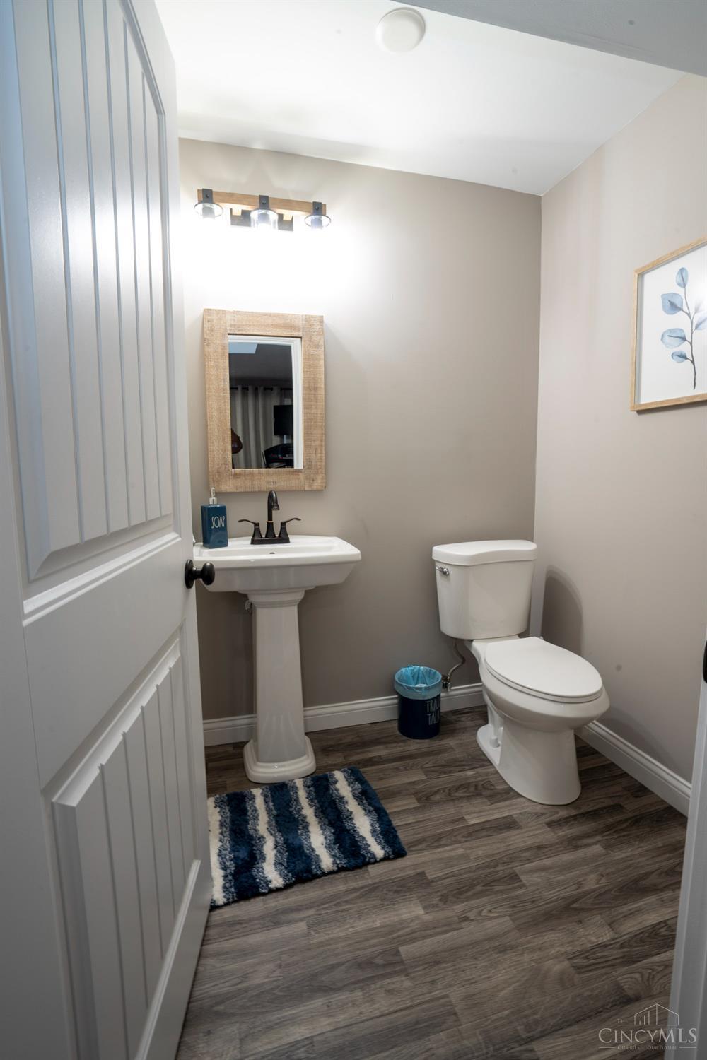 6104 Southern Hills Drive