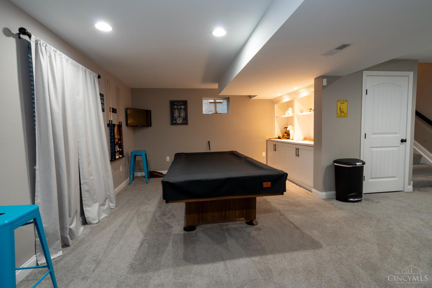 6104 Southern Hills Drive