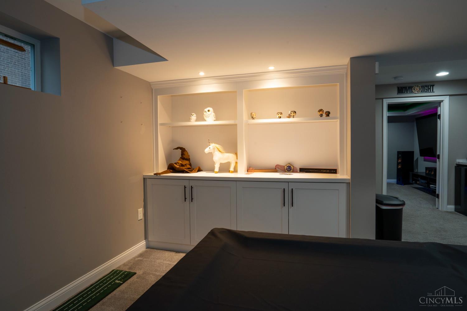 6104 Southern Hills Drive