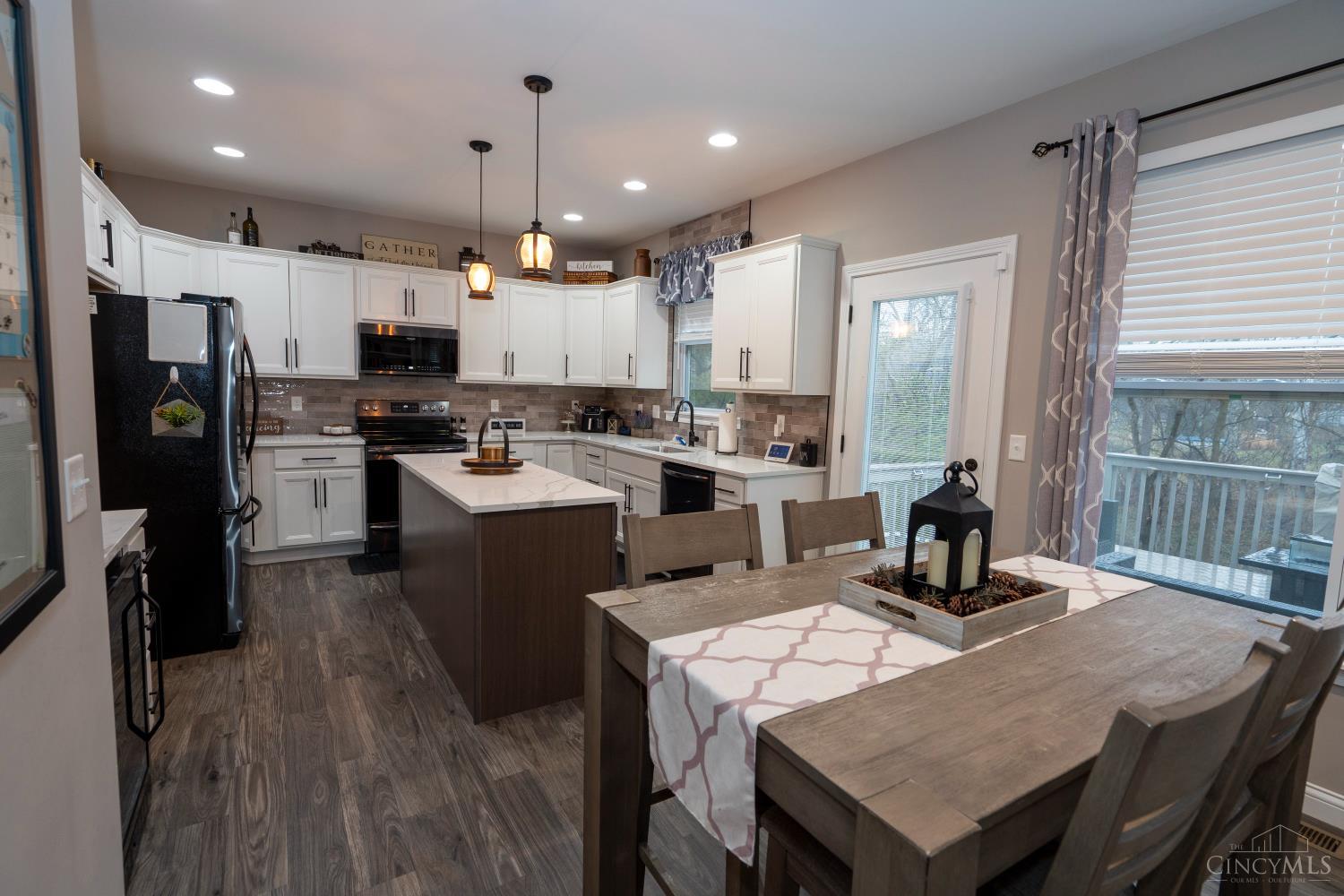 6104 Southern Hills Drive