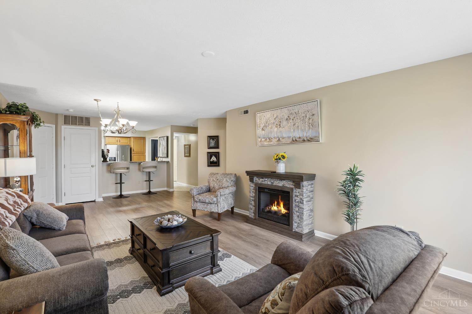 1200 Cobblestone Court 103