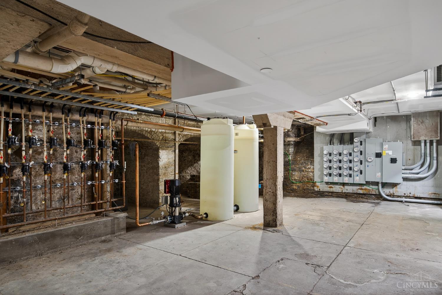 813 Broadway Street 101