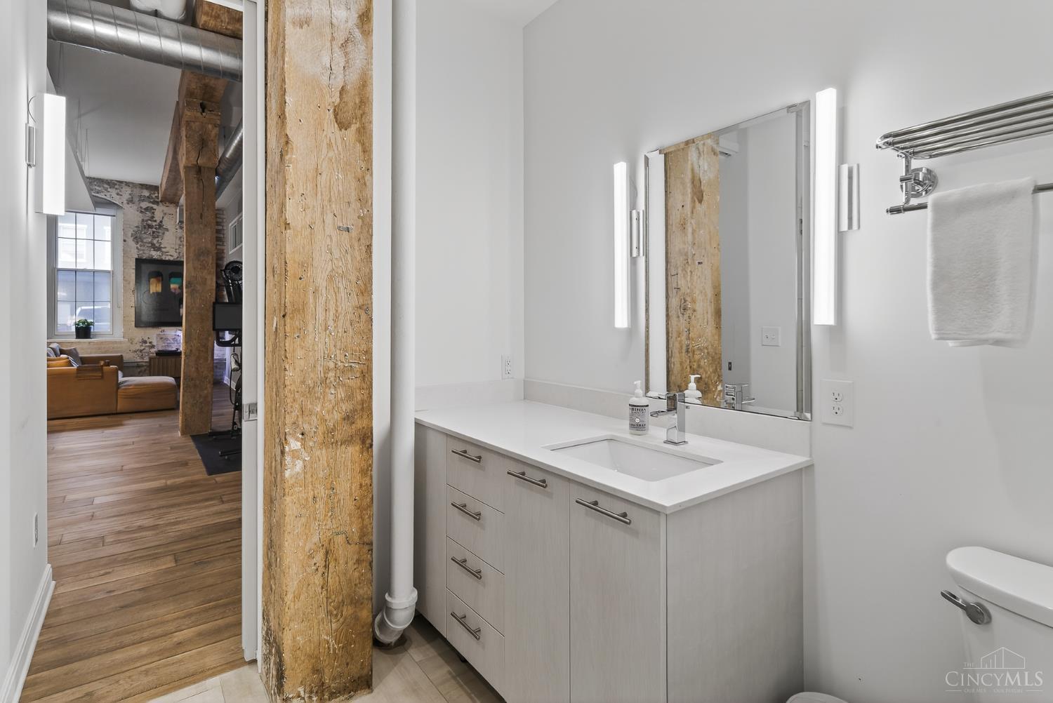 813 Broadway Street 101