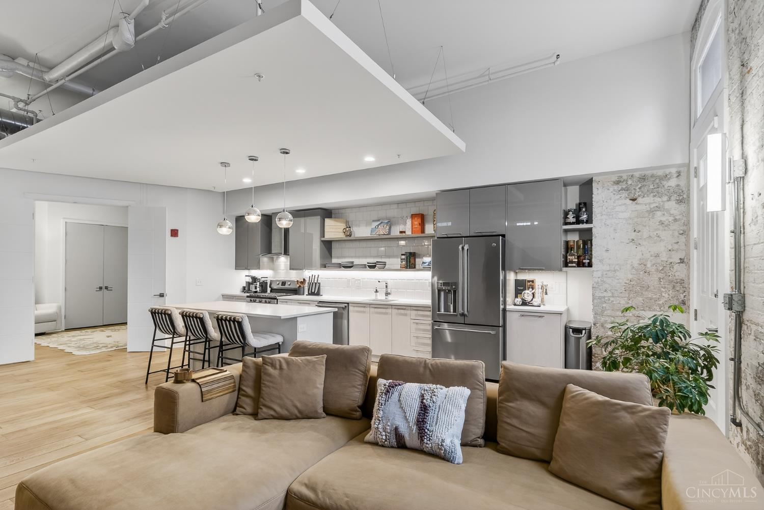 813 Broadway Street 101