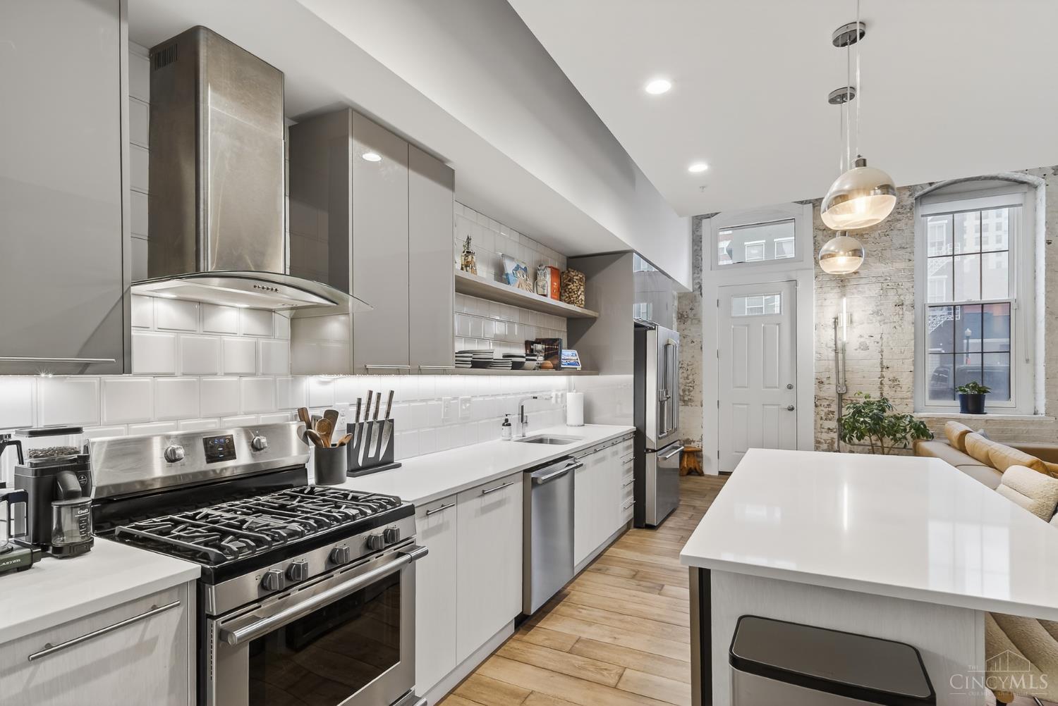 813 Broadway Street 101