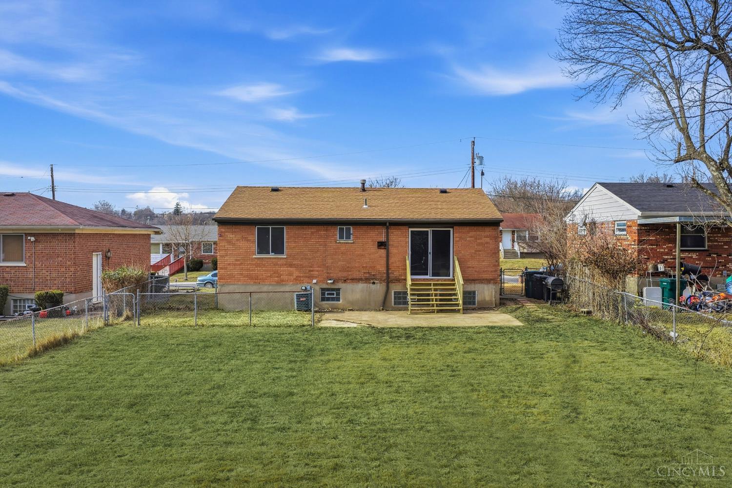 2043 E Teralta Circle