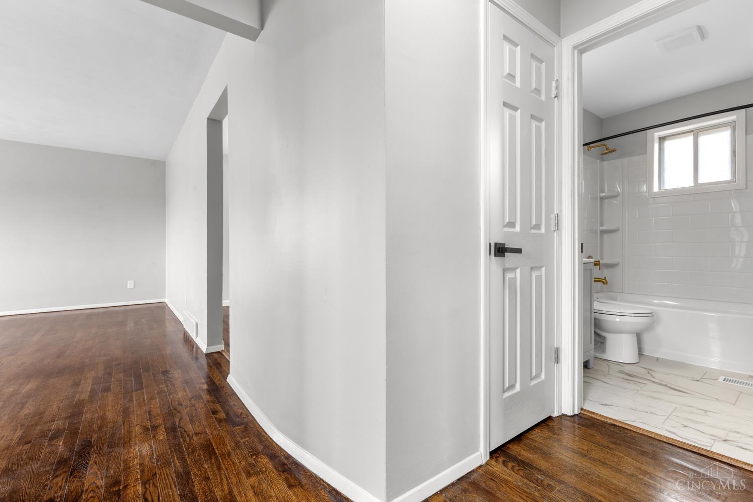 2043 E Teralta Circle
