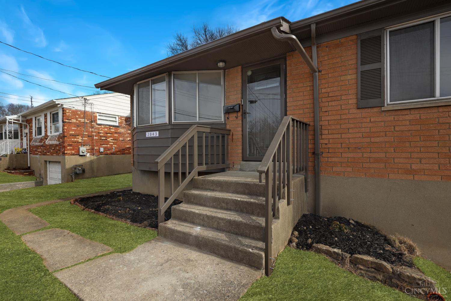2043 E Teralta Circle