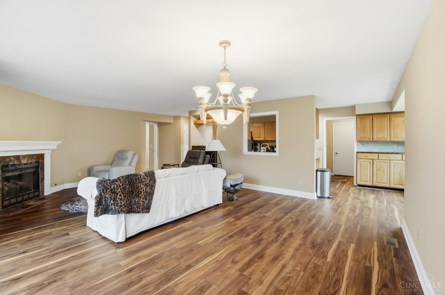 11143 Jardin Place