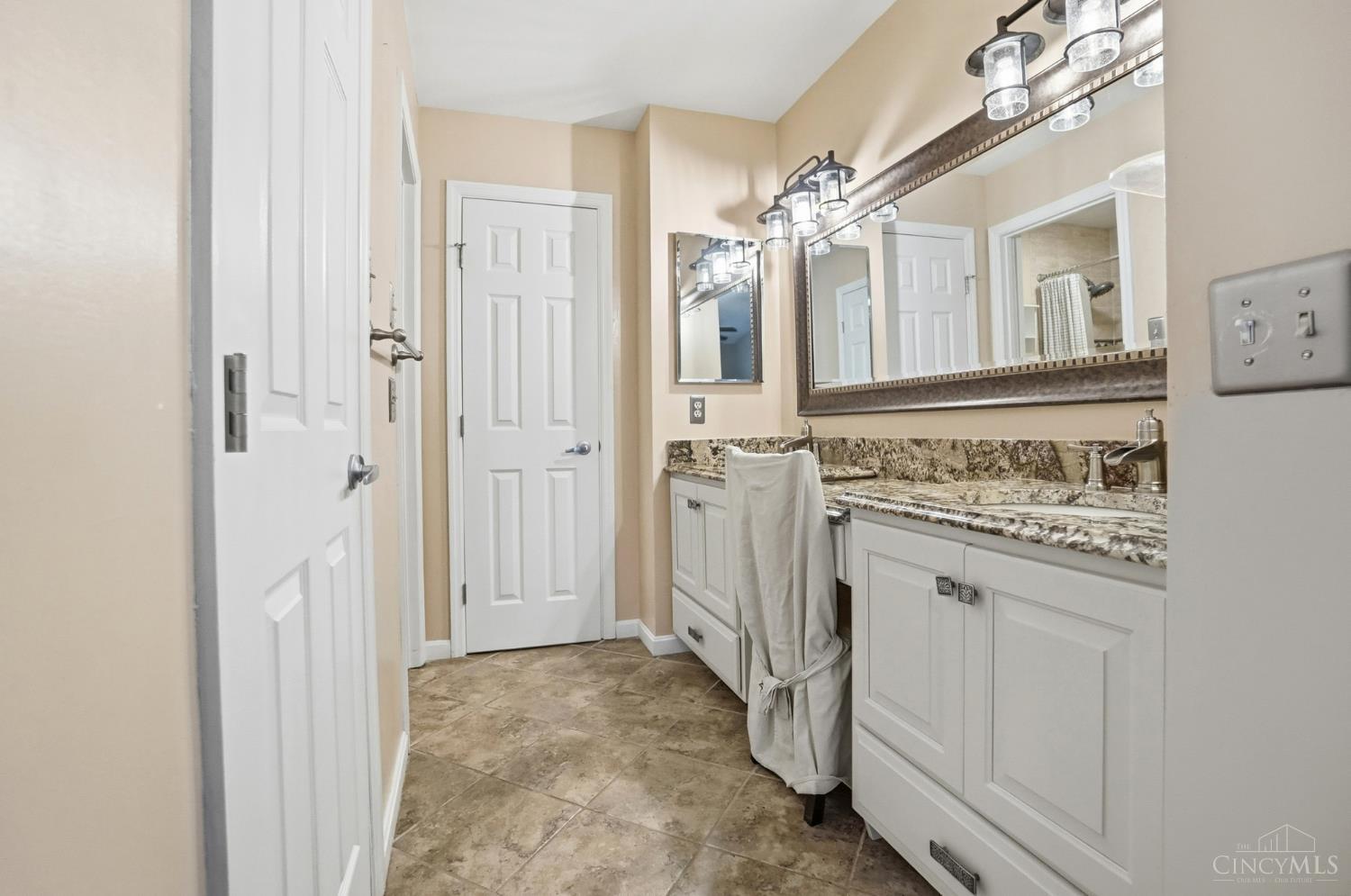 11143 Jardin Place