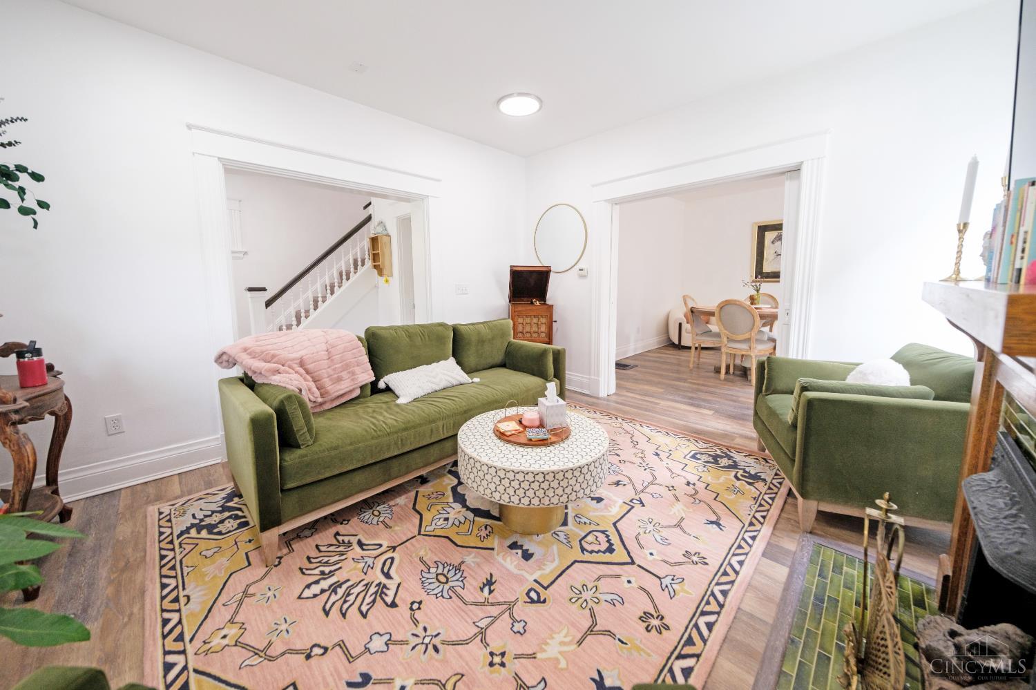 5042 Wesley Avenue