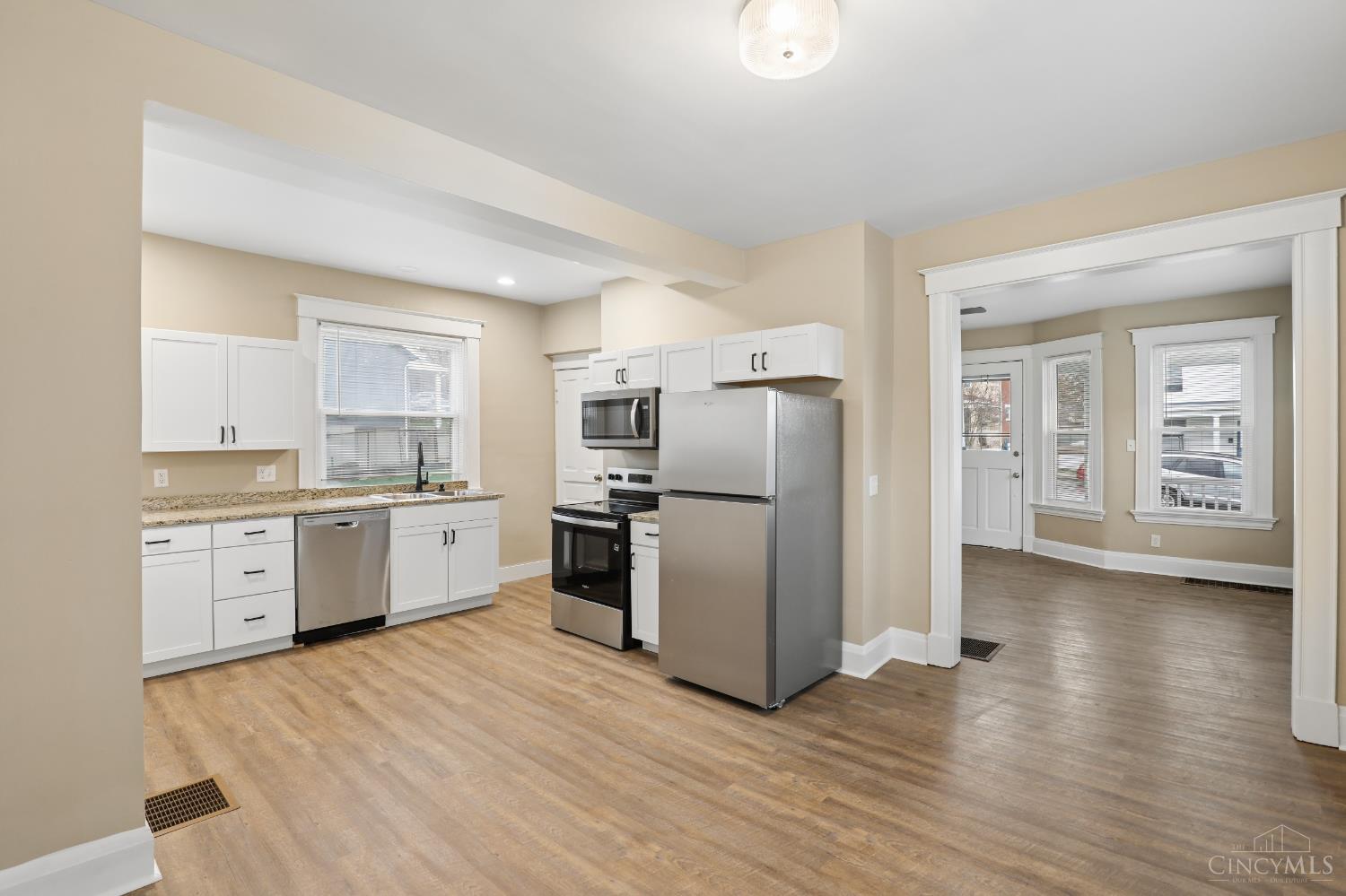 607 Hawthorne Avenue