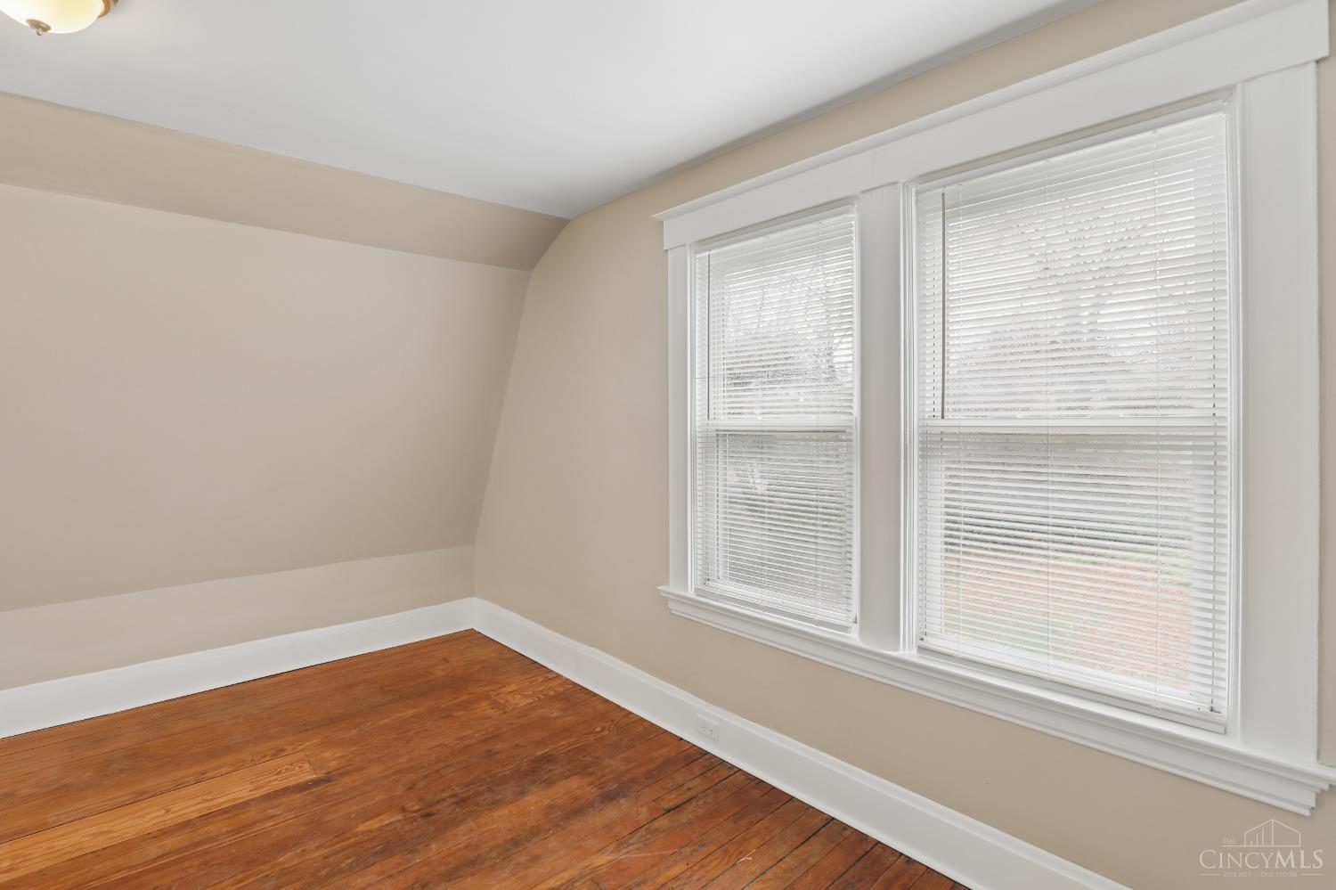 607 Hawthorne Avenue