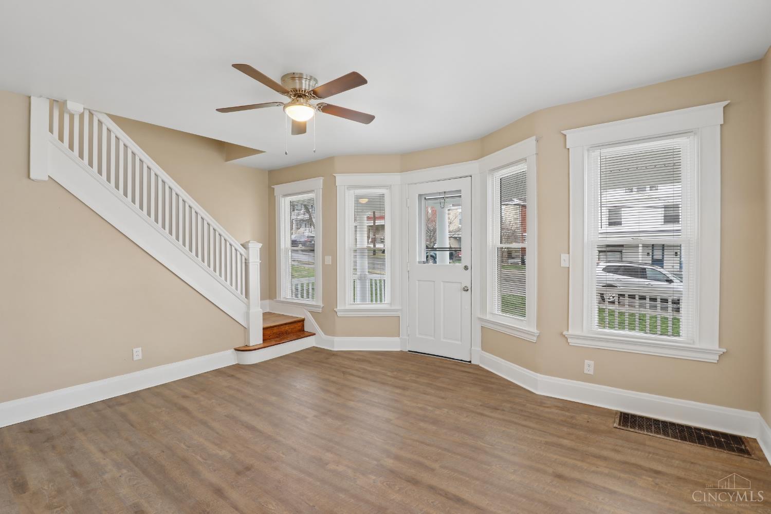 607 Hawthorne Avenue