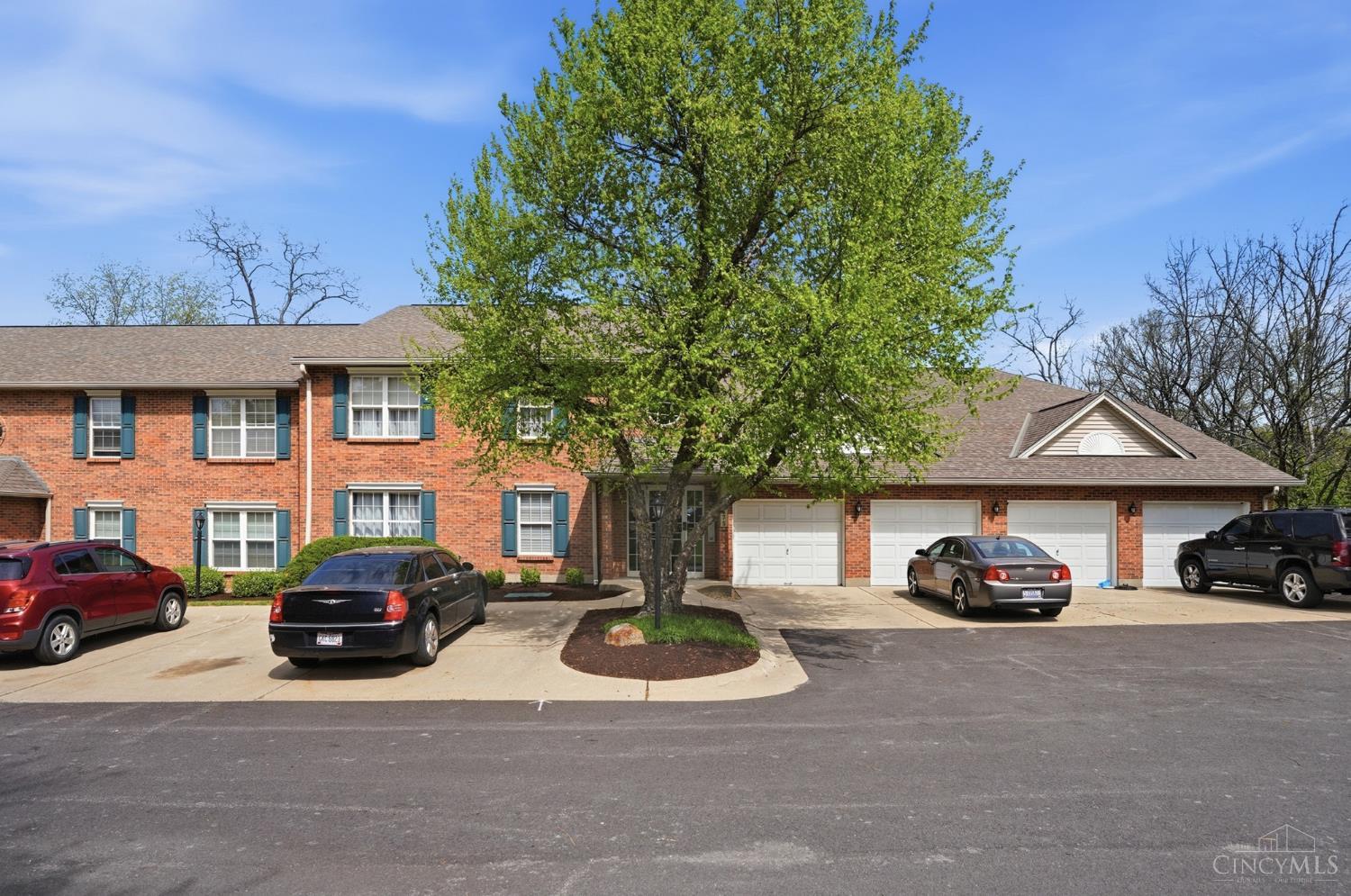 3675 W Galbraith Road 16