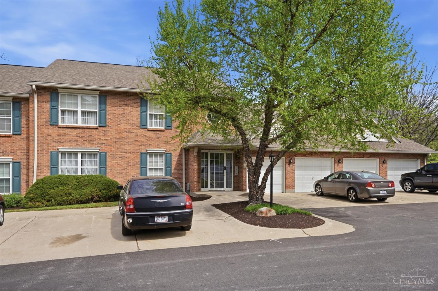 3675 W Galbraith Road 16