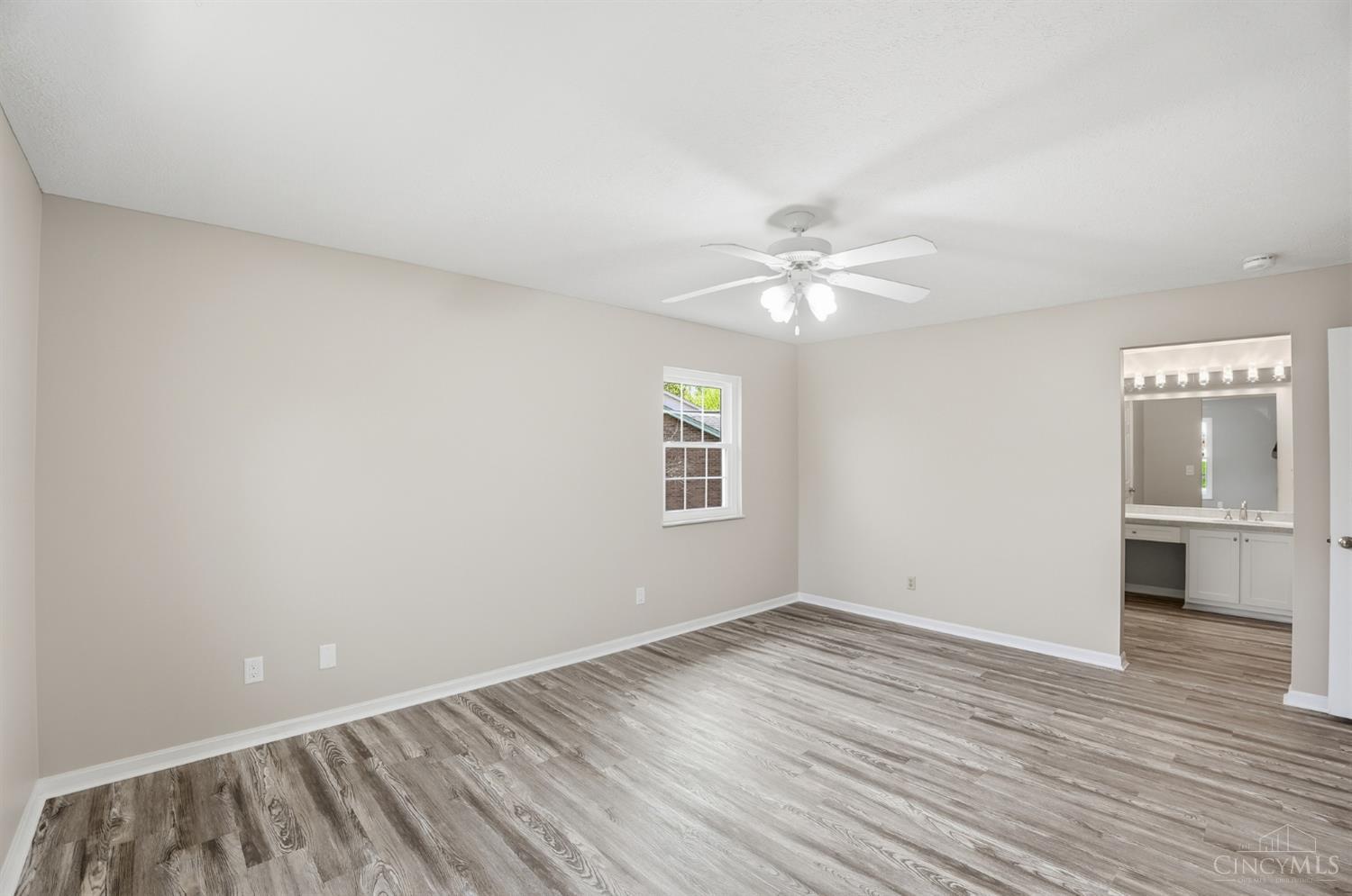 3675 W Galbraith Road 16