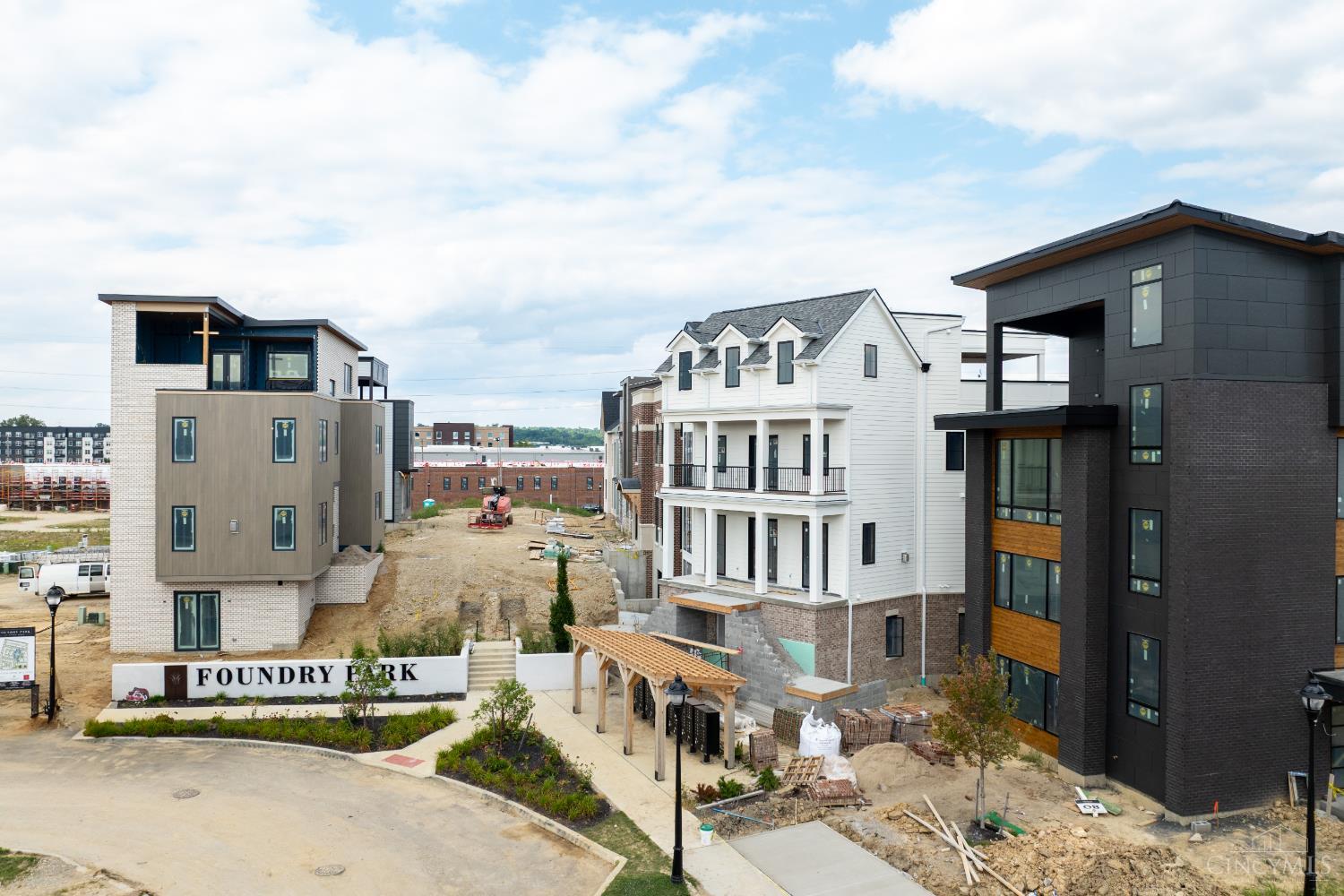 2945 Three Oaks Ln Lt 10