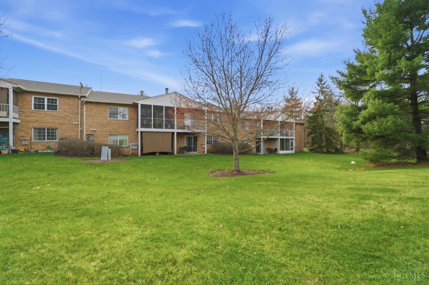 5210 Old Oak Trail 5