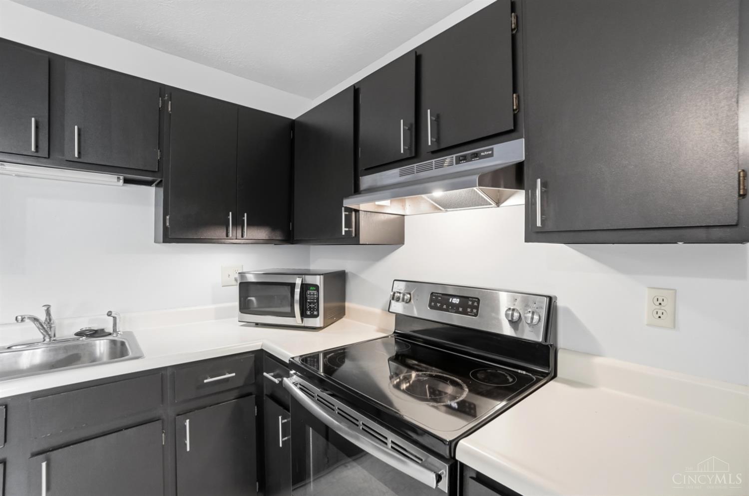 5210 Old Oak Trail 5