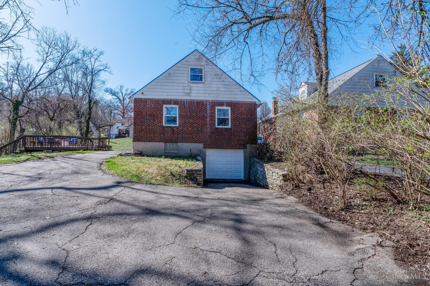 2560 Ridgeland Place