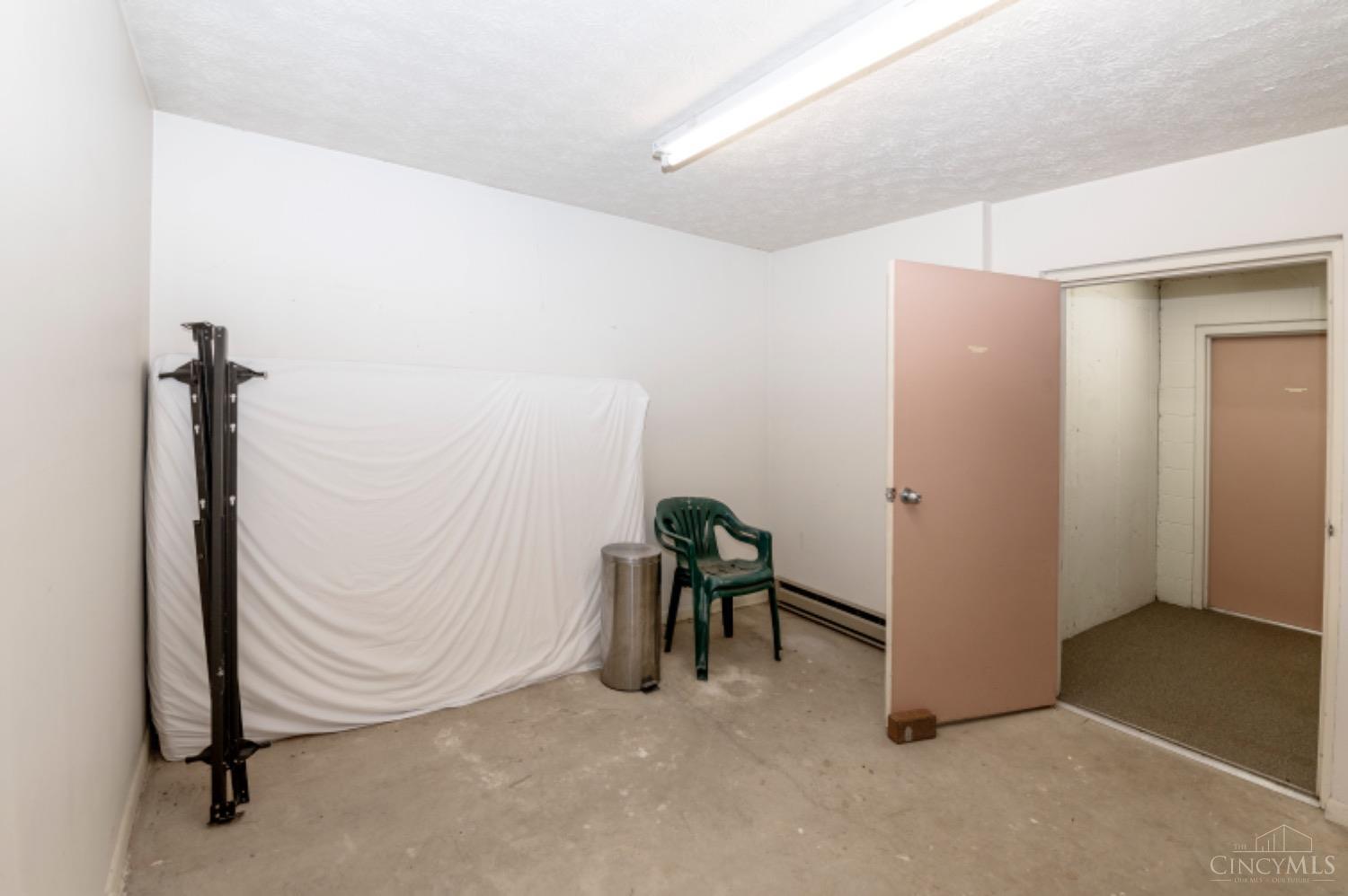 3768 Ashworth Drive