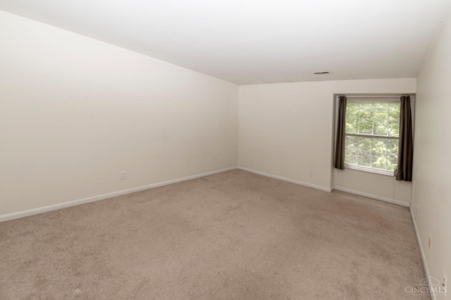 3768 Ashworth Drive