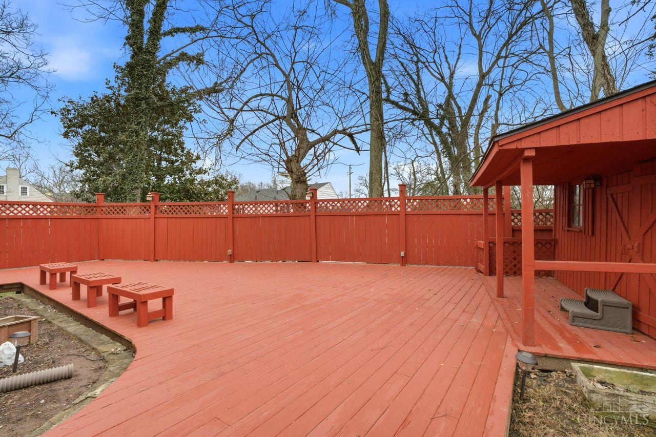 7027 Glenellyn Drive