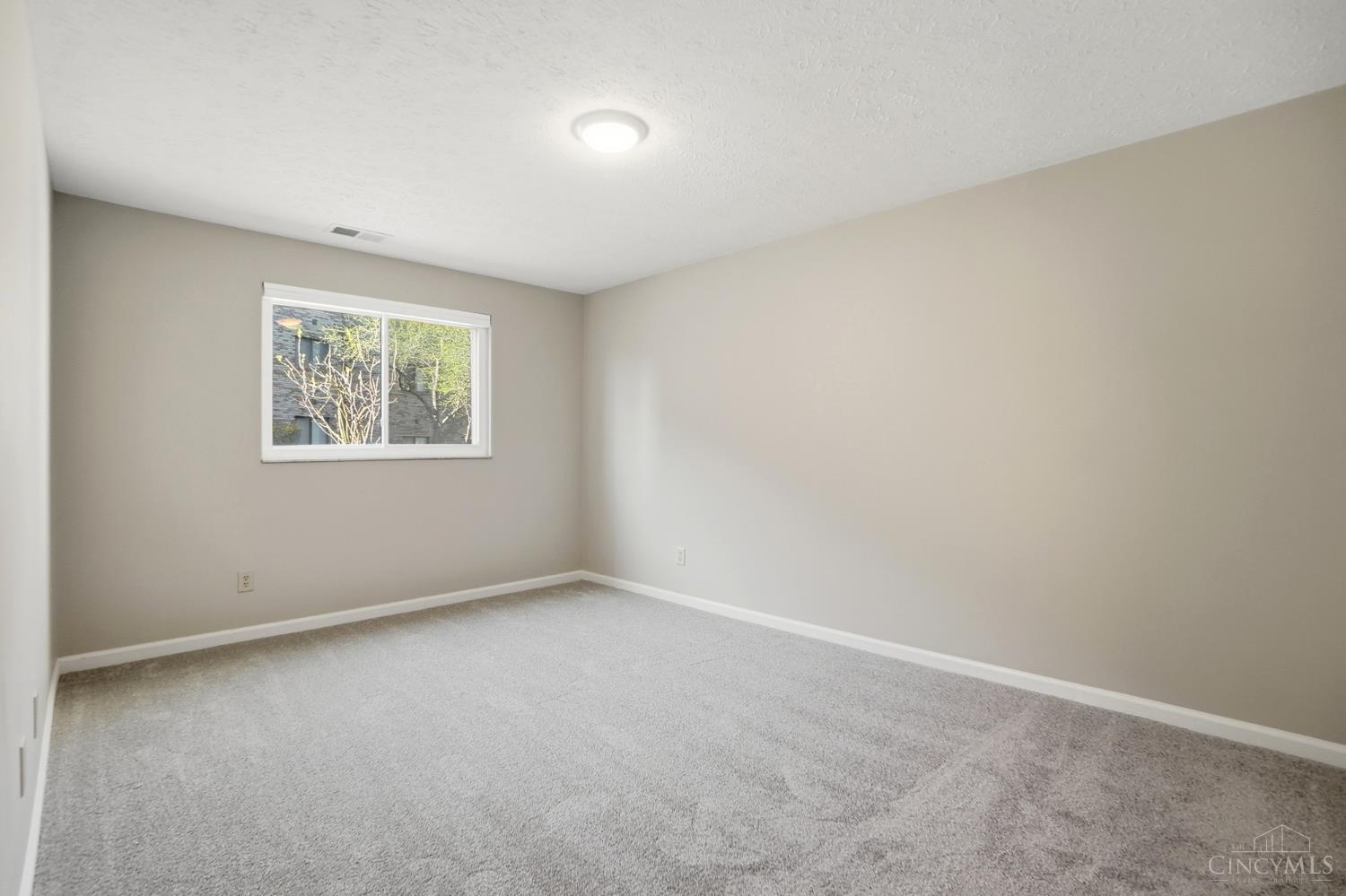 7216 Creekview Drive 3