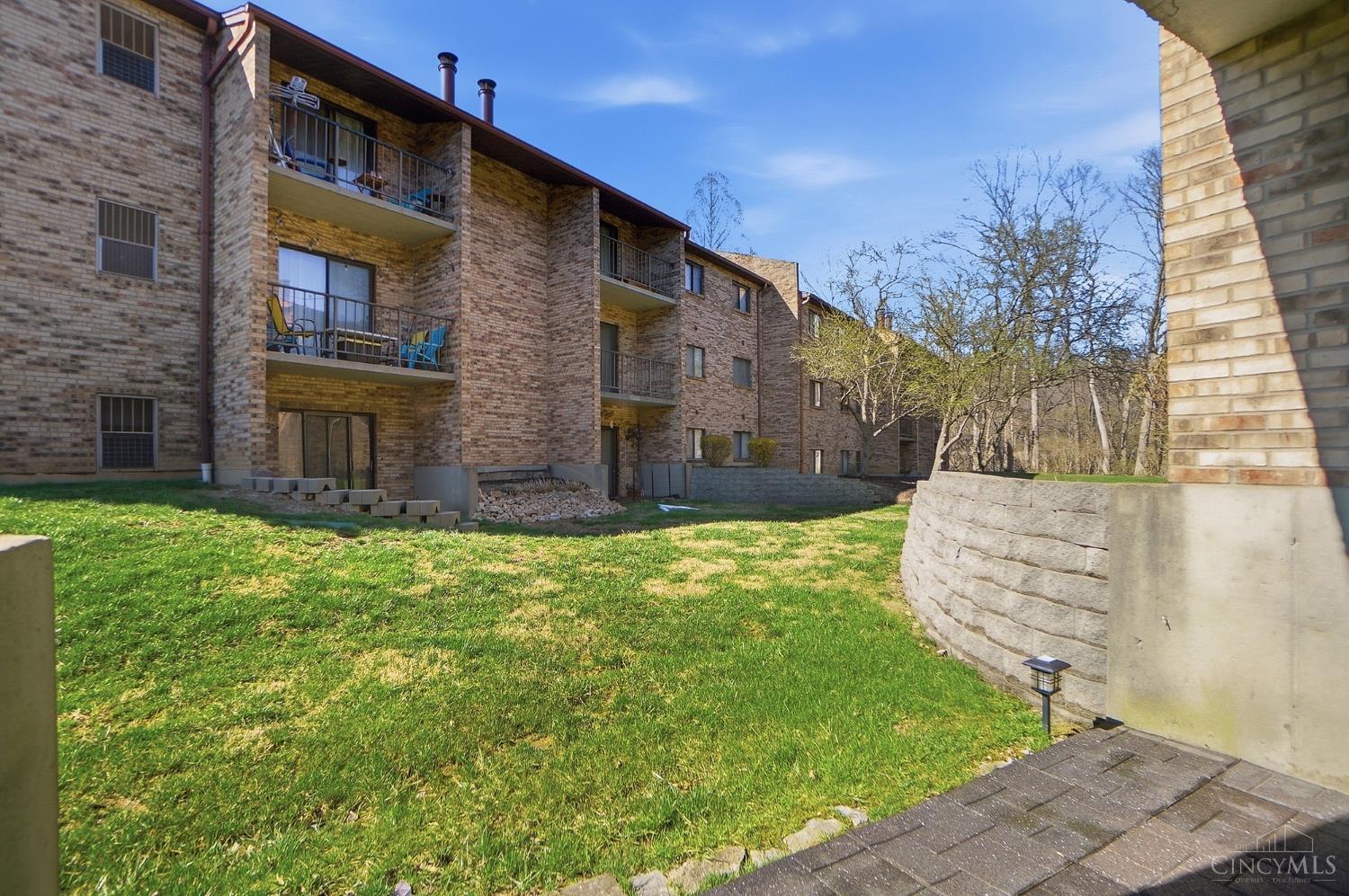 7216 Creekview Drive 3