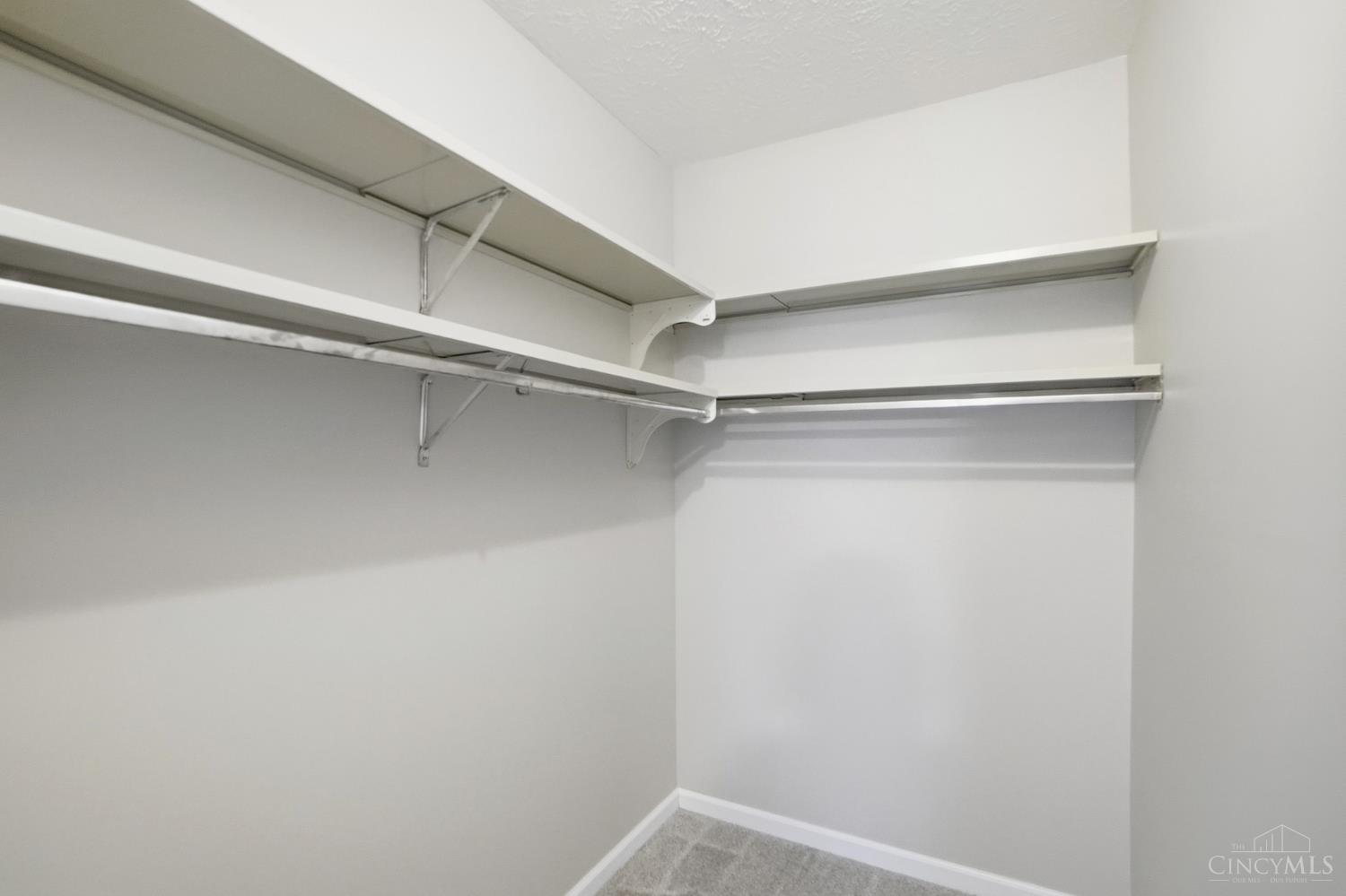 7216 Creekview Drive 3