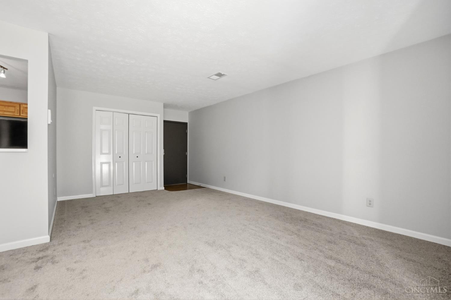 7216 Creekview Drive 3