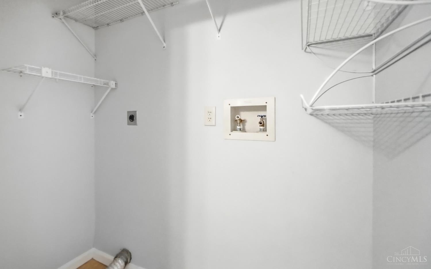 7216 Creekview Drive 3