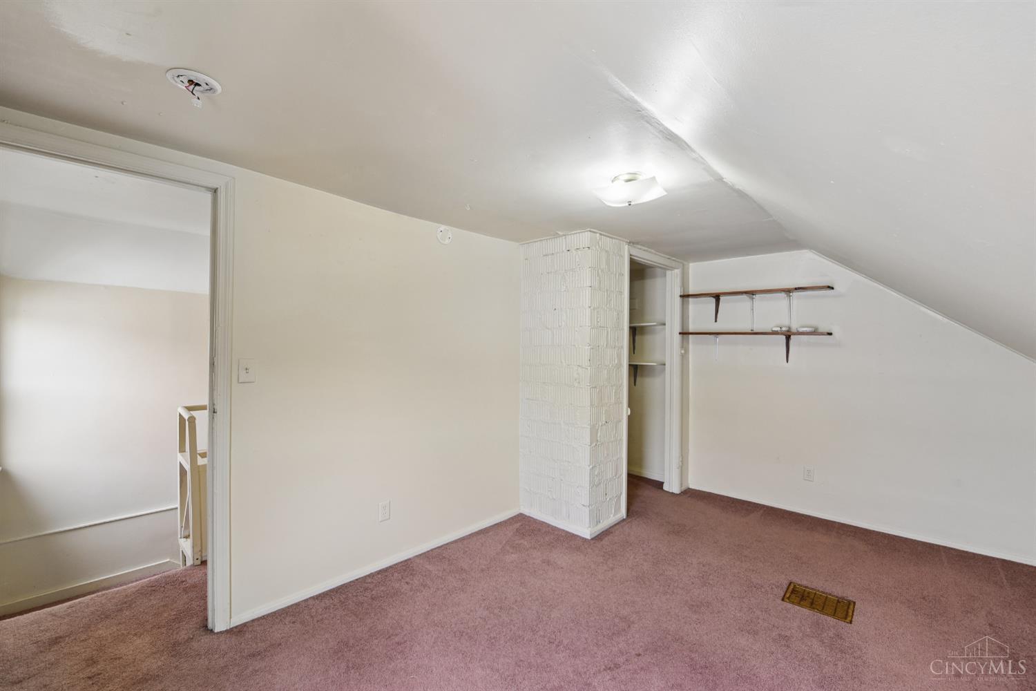 18 E Vine Street
