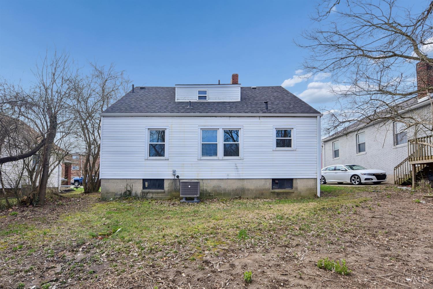 18 E Vine Street