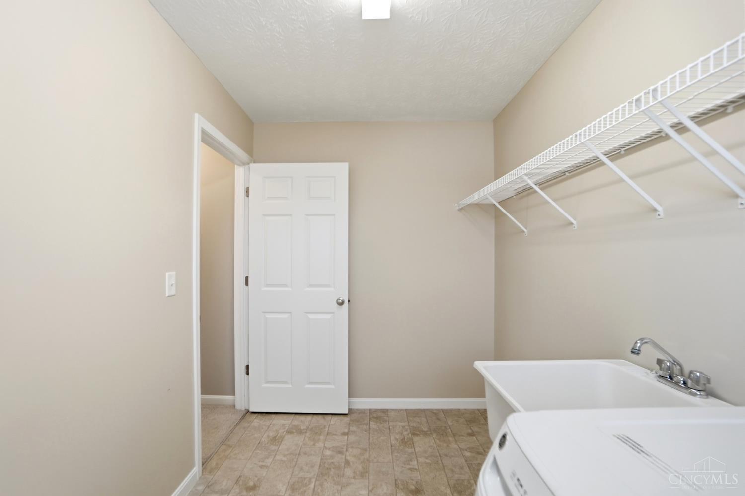 6973 Cottonwood Court