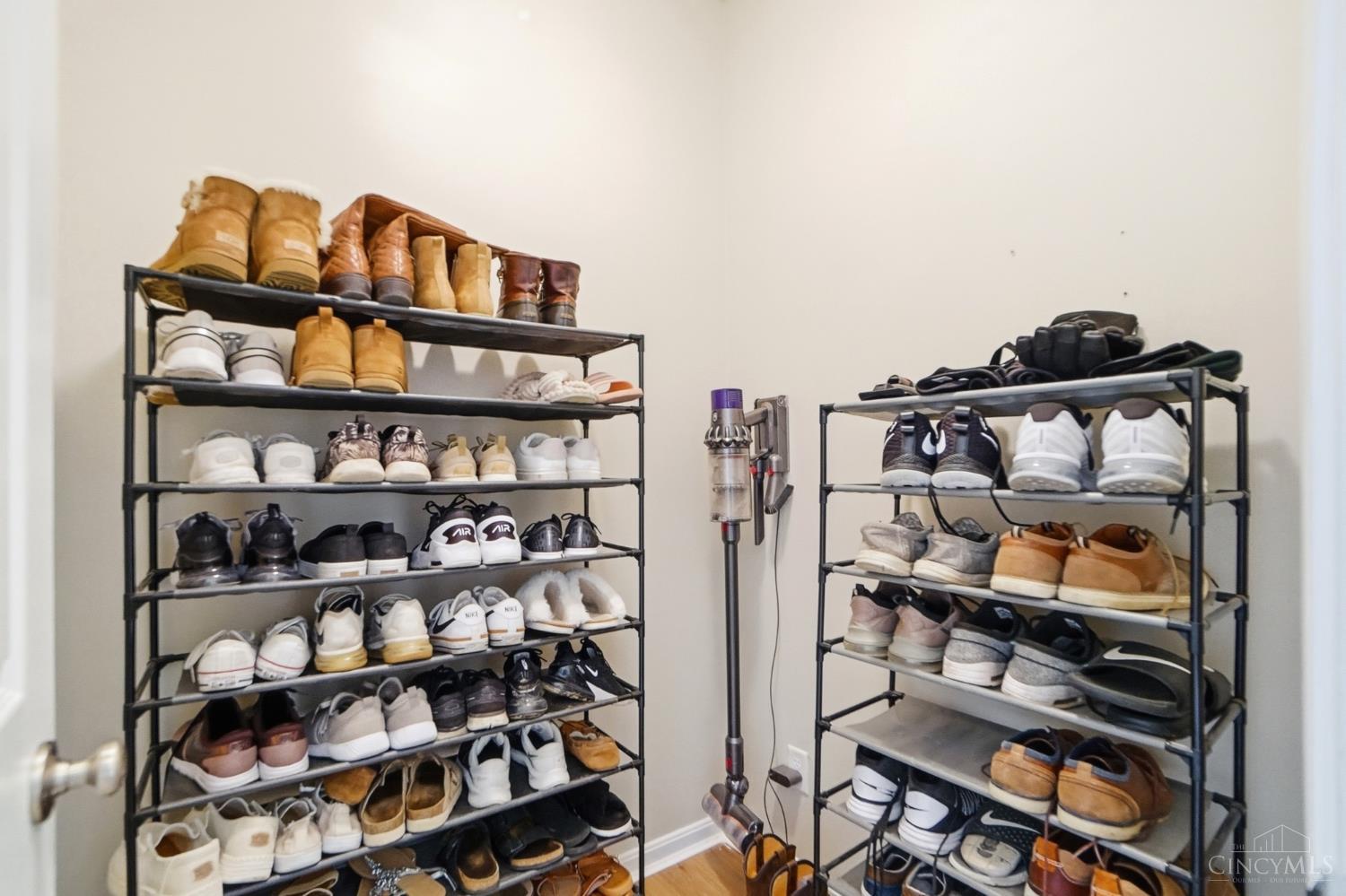 6973 Cottonwood Court