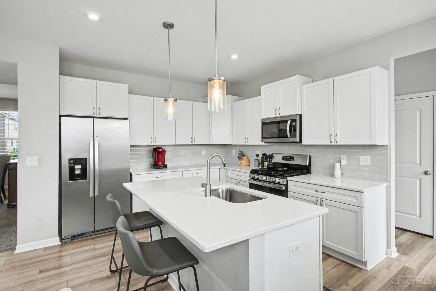 4677 Hampton Pointe Drive
