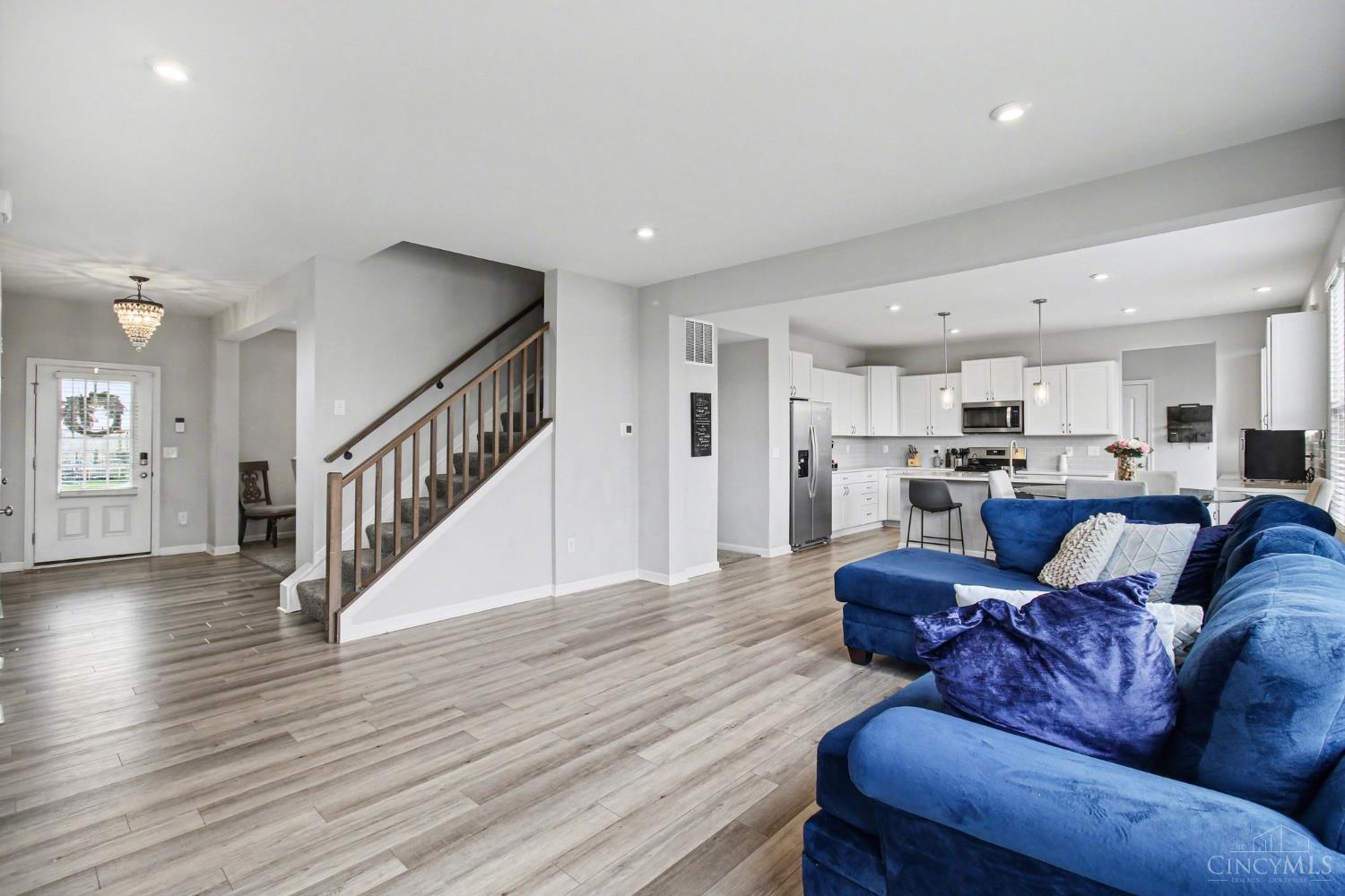 4677 Hampton Pointe Drive
