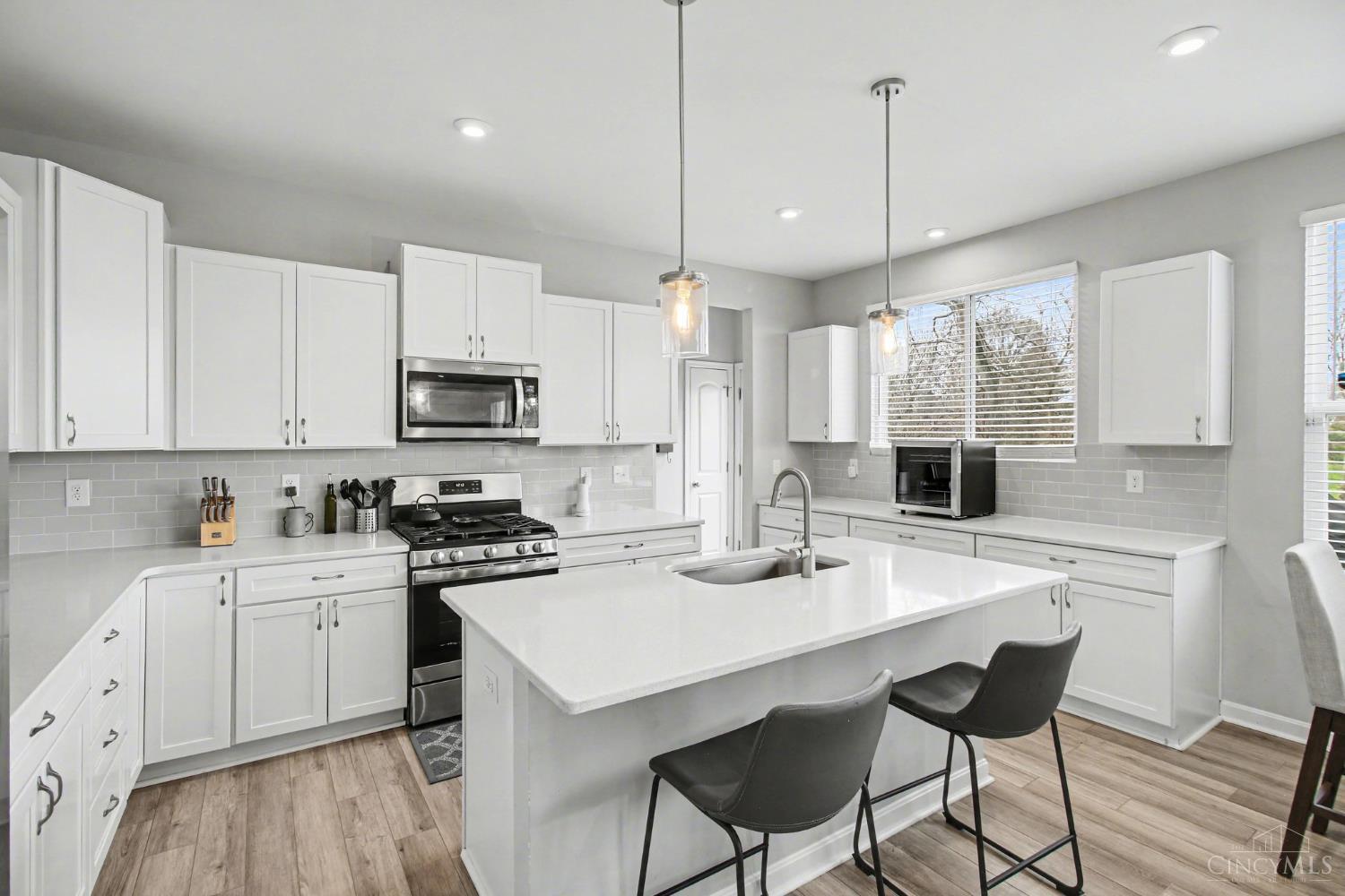 4677 Hampton Pointe Drive