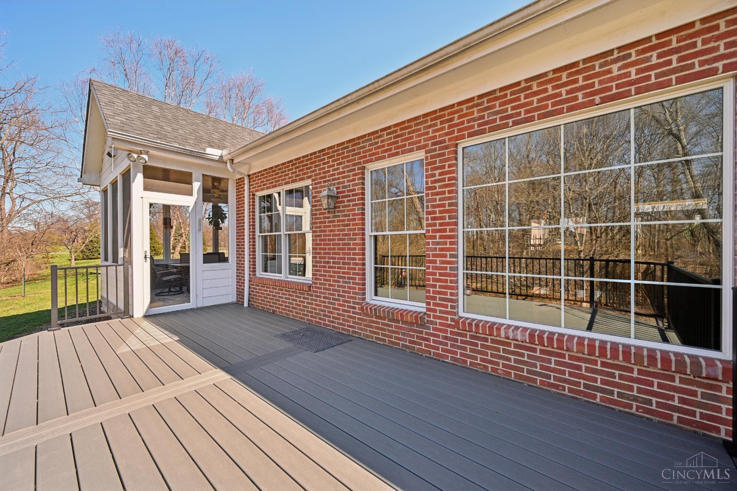 9867 Laurel Glen Drive